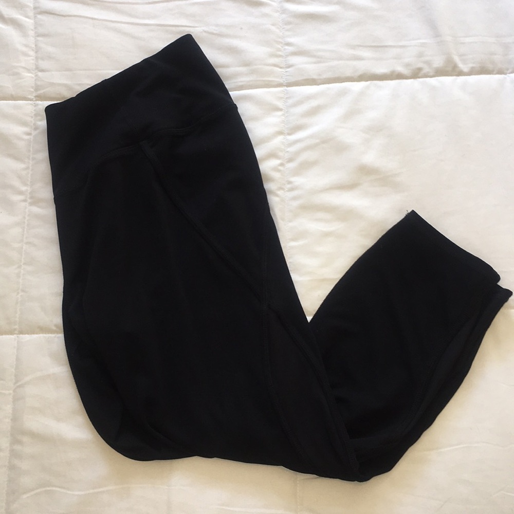 Workout Crop Leggings with Mesh Detail